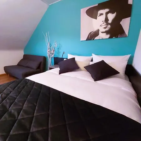 Mit Rheinblick Appartement *